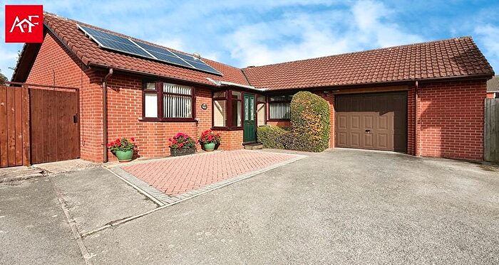3 Bedroom Detached Bungalow For Sale In Meadowcroft Drive, Burnham-On-Sea, TA8