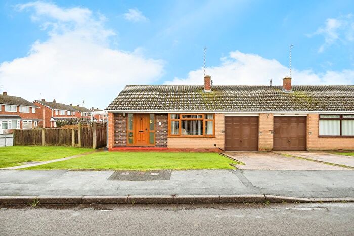 3 Bedroom Bungalow For Sale In Ffordd Tegla, Wrexham, LL12