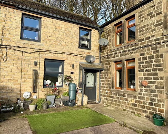 2 Bedroom Character Property For Sale In Sunside Cottages, Birdsedge, Huddersfield, HD8