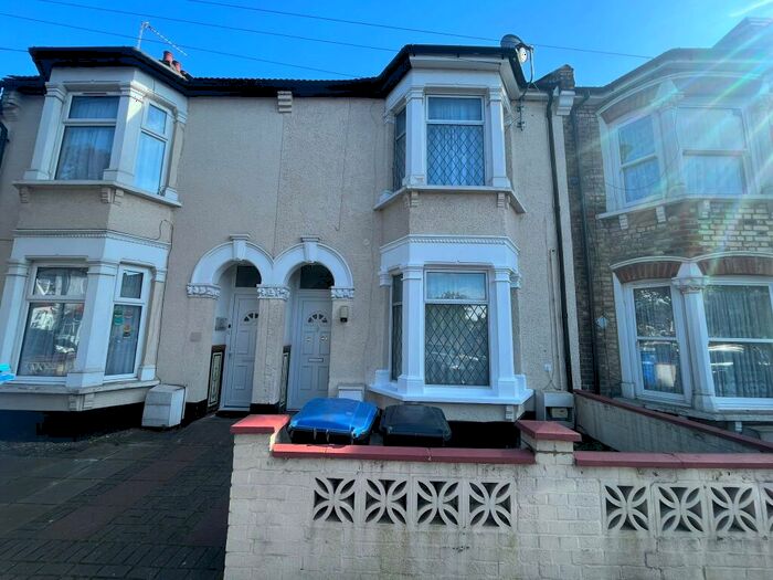 1 Bedroom Maisonette To Rent In Chiswick Road, N9