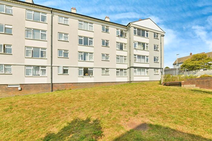 1 Bedroom Apartment For Sale In Budshead Road, Plymouth, PL5