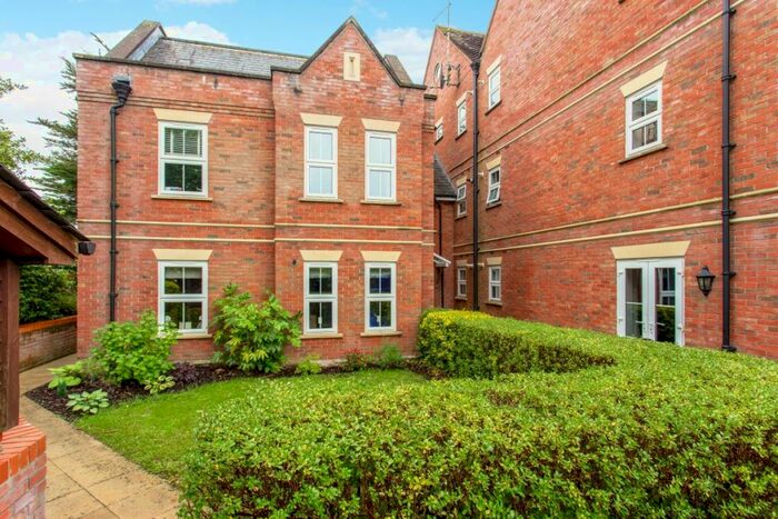 2 Bedroom Duplex To Rent In Main Road Otterbourne, SO21