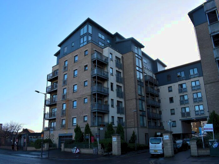 2 Bedroom Flat To Rent In Hawkhill Close, Leith, Edinburgh, EH7