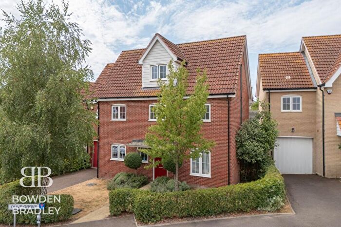 5 Bedroom Detached House For Sale In Five Oaks Lane, Chigwell, IG7