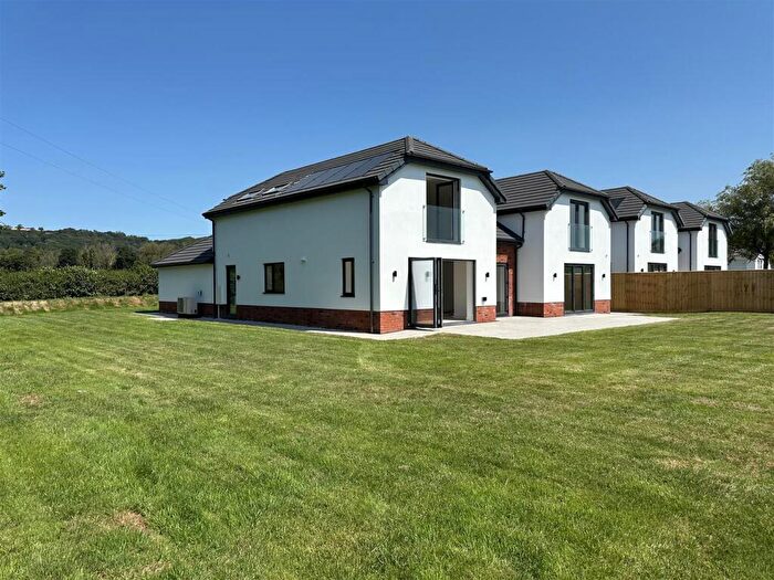 5 Bedroom Detached House For Sale In Tanners Road, Landkey, Barnstaple, EX32