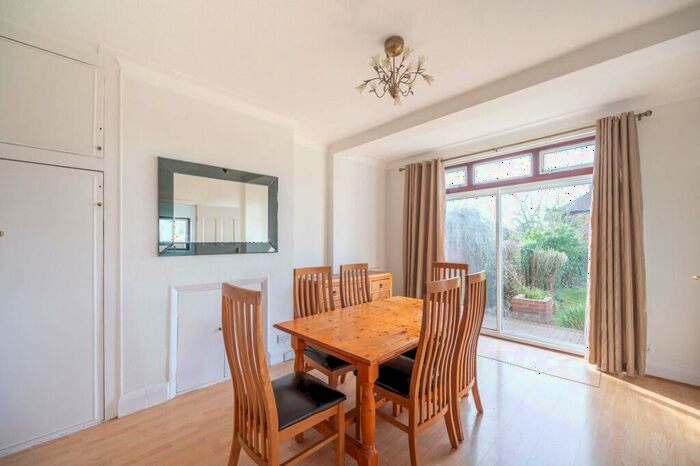 4 Bedroom House To Rent In Laurel Way, Finchley, London, N20