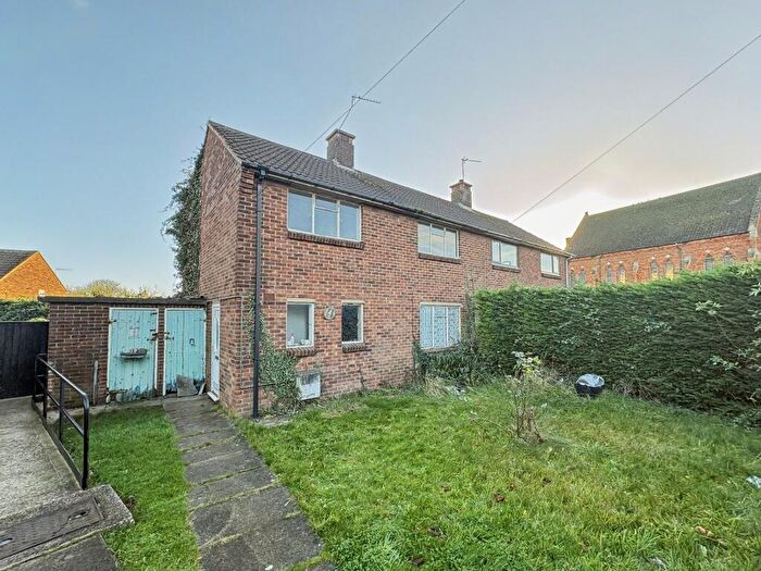 3 Bedroom Semi Detached House For Sale In Butt Lane, Laceby, Grimsby, DN37