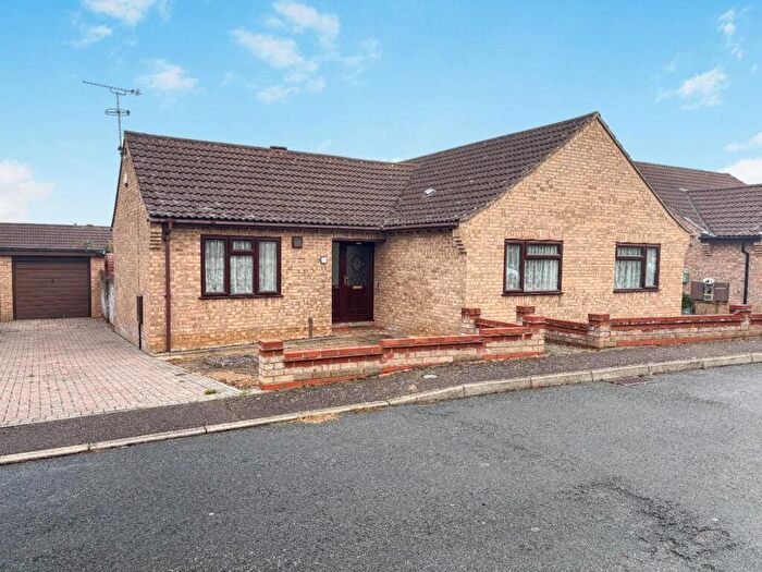 3 Bedroom Detached Bungalow For Sale In Beechfields, Brandon, IP27
