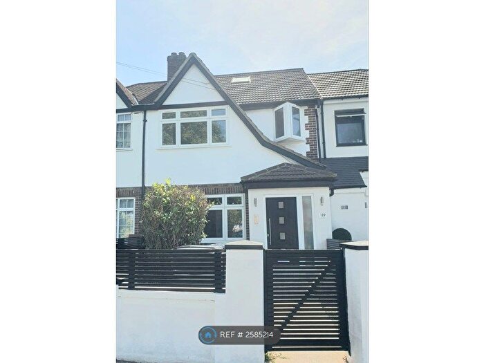 Studio To Rent In The Fairway, Northolt, UB5