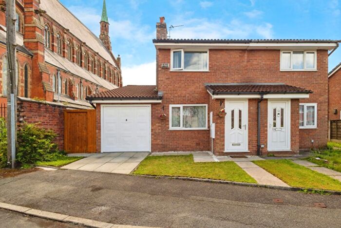 2 Bedroom Semi-Detached House For Sale In Brinsop Square, Manchester, Greater Manchester, M12
