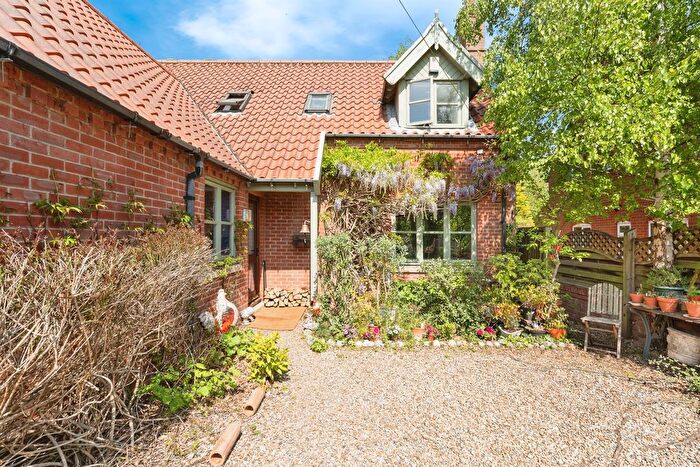 3 Bedroom Semi-Detached House For Sale In Adams Lane, Corpusty, Norwich, NR11