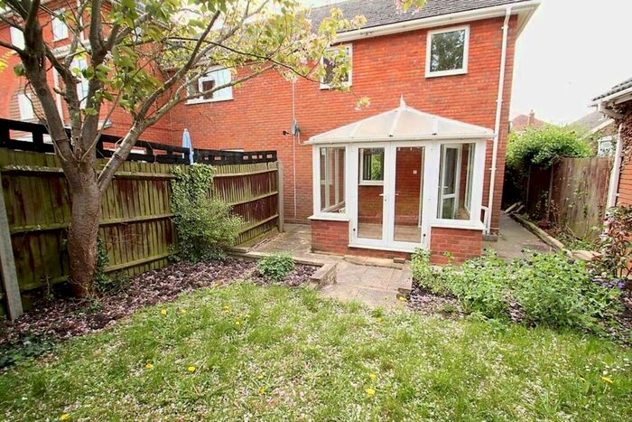 2 Bedroom End Of Terrace House To Rent In Wallace Mews, Eaton Bray, LU6