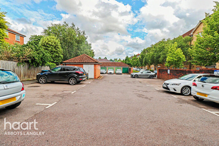 2 Bedroom Flat For Sale In Evans Wharf, Hemel Hempstead, HP3