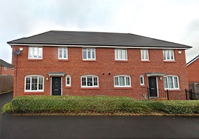 3 Bedroom Semi-Detached House To Rent In Fernhurst Street, Oldham, Greater Manchester, OL1