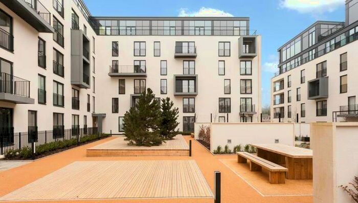 2 Bedroom Apartment To Rent In Alexandra House, Elizabeth Parade, Bath, BA2