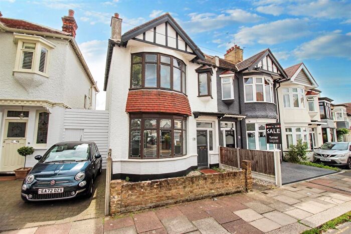 4 Bedroom Semi-Detached House To Rent In Somerville Gardens, Leigh On Sea, Essex, SS9