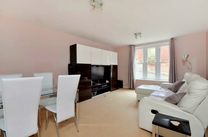 1 Bedroom Flat To Rent In The Mount, Guildford, GU2