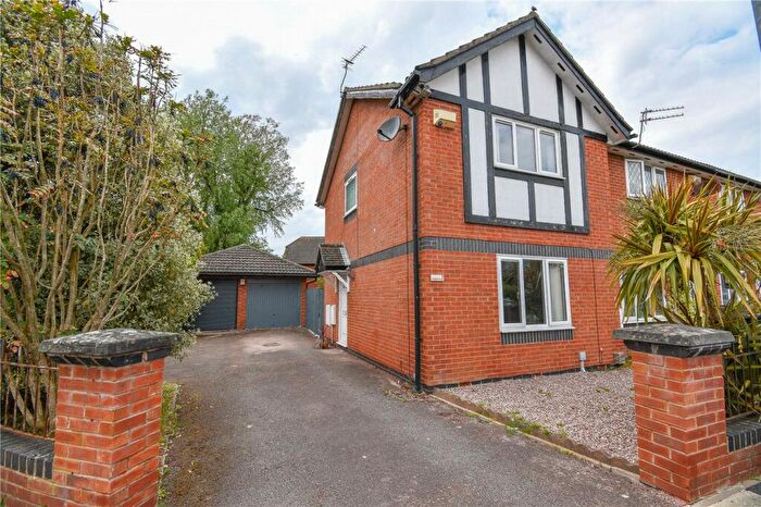 2 Bedroom End Of Terrace House For Sale In Castleford Rise, Moreton, Wirral, CH46