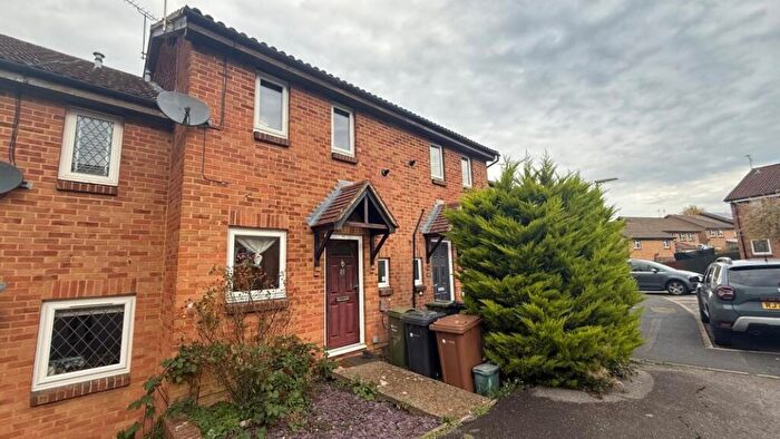 2 Bedroom Terraced House To Rent In Ashbury Crescent, Merrow, GU4