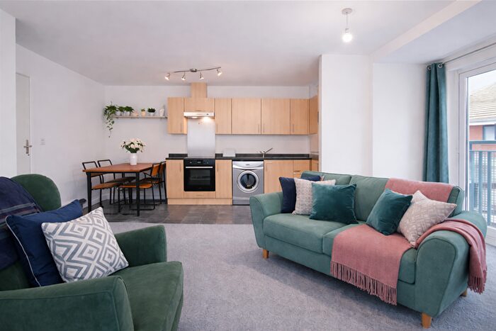 2 Bedroom Flat To Rent In The Sidings, Mangotsfield, BS16
