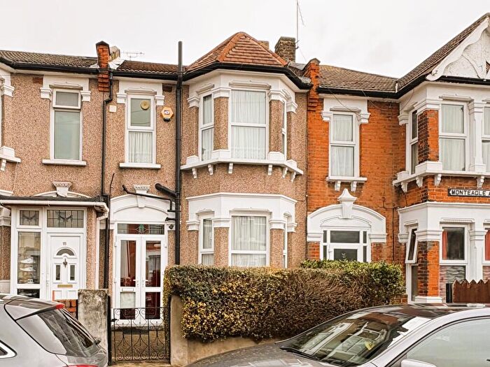 3 Bedroom Terraced House For Sale In Monteagle Avenue, Barking, IG11