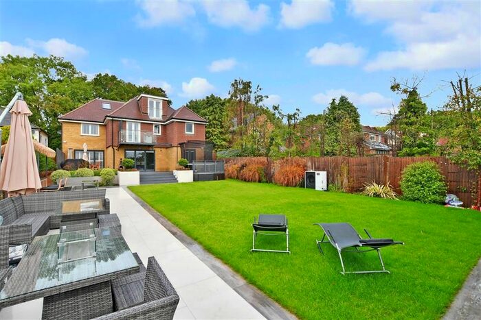 6 Bedroom Detached House For Sale In Thurnham Lane, Bearsted, Maidstone, Kent, ME14