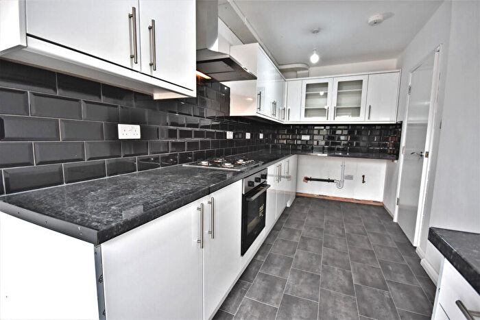 4 Bedroom Terraced House To Rent In Siddeley Avenue, Coventry, CV3