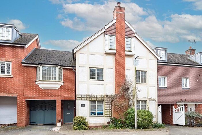 5 Bedroom Town House For Sale In Scarlett Avenue, Wendover, HP22