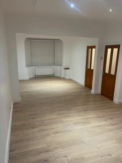 3 Bedroom Terraced House To Rent In Huxley Avenue, Manchester, M8