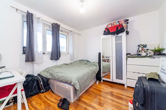 5 Bedroom Flat To Rent In Lampeter Square, London, W6