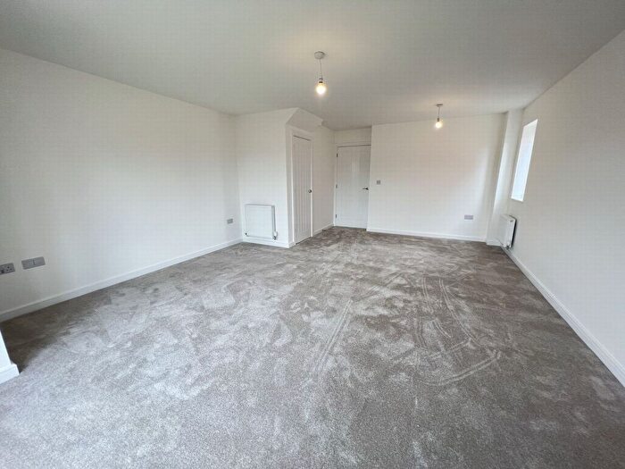 3 Bedroom Semi-Detached House To Rent In Bushby Road, Oadby, LE2