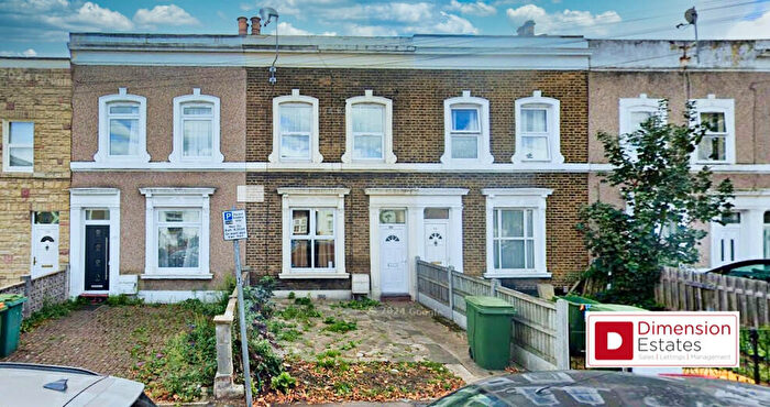 2 Bedroom Flat To Rent In Buxton Road, Stratford, E15