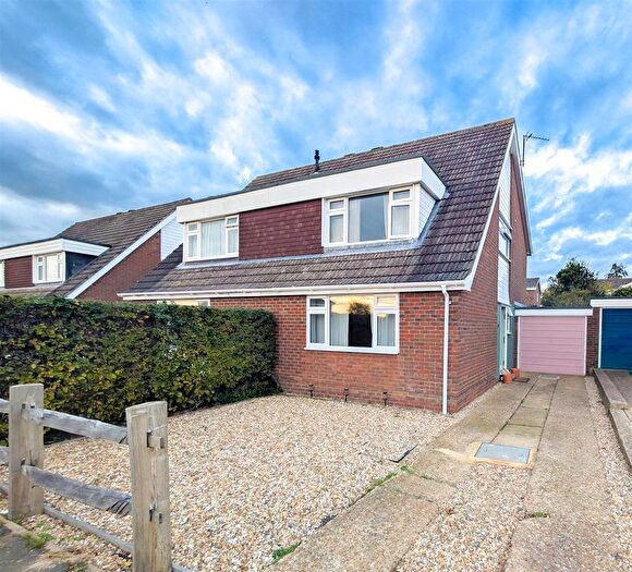 3 Bedroom Semi Detached House For Sale In Rocks Park Road, Uckfield, TN22