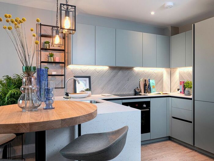 2 Bedroom Flat For Sale In Darjeeling House, Horlicks Quarter, Slough, SL1