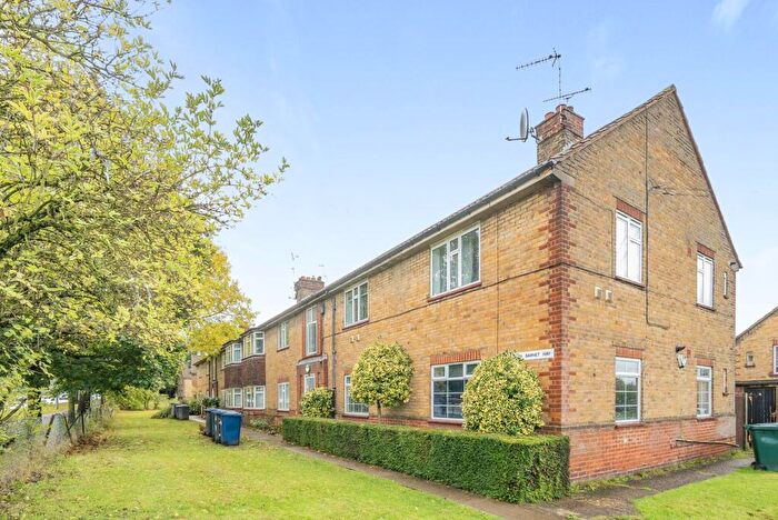 2 Bedroom Flat To Rent In Barnet Way, Mill Hill, London, NW7