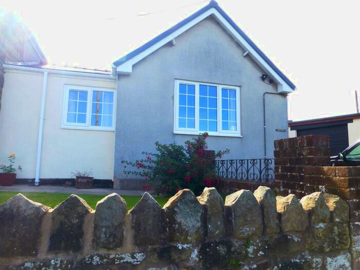 1 Bedroom Property To Rent In Talwrn Road, Coedpoeth, LL11