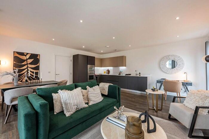 1 Bedroom Apartment To Rent In Watteau Square, Croydon, London, CR0