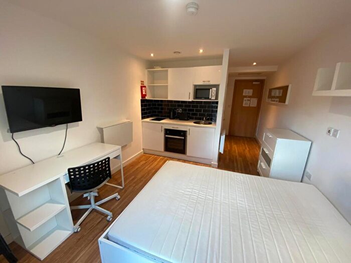 Studio To Rent In David Lewis Street, L1