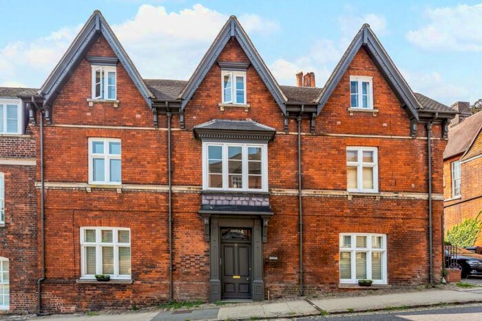 1 Bedroom Flat To Rent In Kingsbury Street Marlbrough, SN8