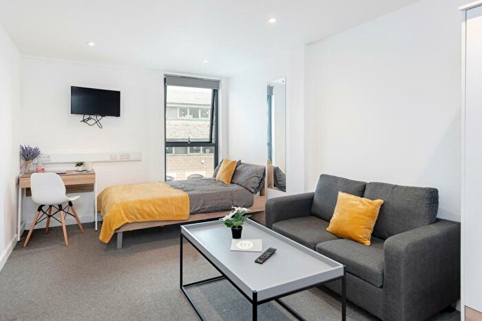 Studio To Rent In Banglo House, Lower Bristol Road, BA2