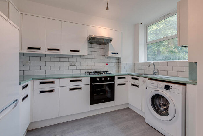 2 Bedroom Flat To Rent In Hillmarton Road, Hillmarton Conservation Area, N7