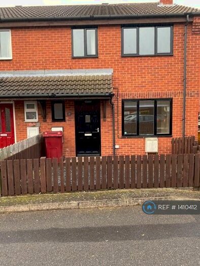 3 Bedroom Semi-Detached House To Rent In East View, Langwith, Mansfield, NG20