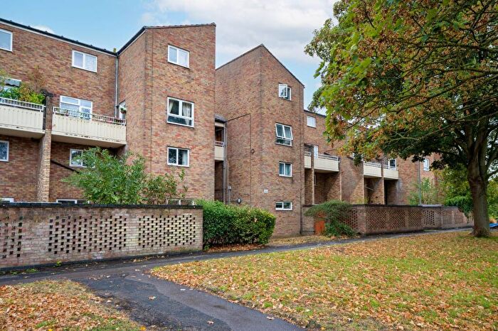 2 Bedroom Maisonette For Sale In Albemarle Way, Cambridge, CB4