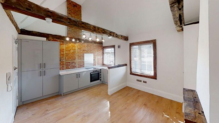 1 Bedroom Flat To Rent In East Street, Farnham, GU9