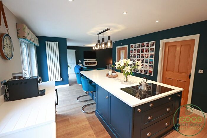 5 Bedroom Property For Sale In Redwing Drive, Preston, PR2