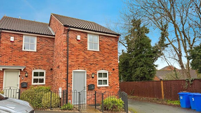 2 Bedroom End Of Terrace House To Rent In A Modern Two Bed Home Available Now On Bolham Lane, DN22