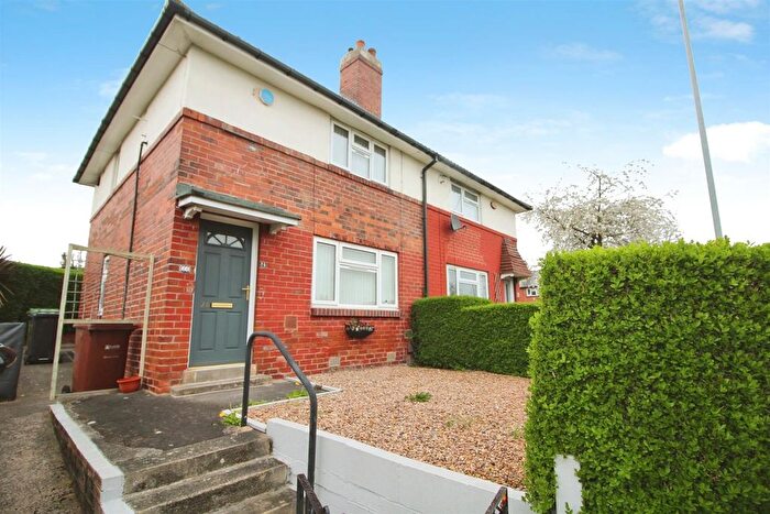 2 Bedroom Semi Detached House To Rent In Wykebeck Mount, Leeds, LS9