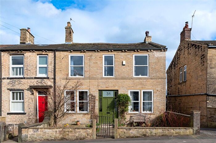 3 Bedroom Terraced House For Sale In Thornhill Street, Calverley, Leeds, LS28