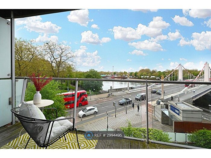 3 Bedroom Flat To Rent In Queenstown Road, London, SW8