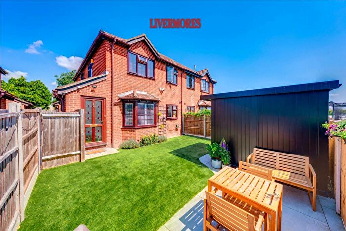 1 Bedroom End Of Terrace House For Sale In Blackmans Close, Dartford, DA1